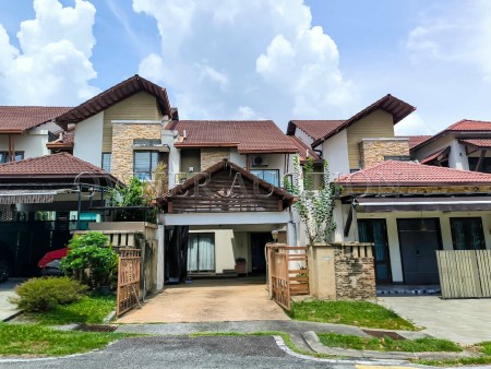 Terrace House For Auction at Section 13