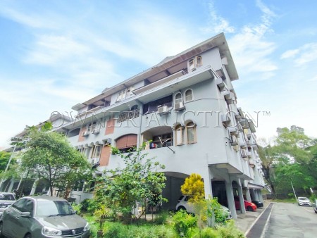 Apartment For Auction at Putri Apartment