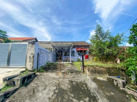 Terrace House for Auction