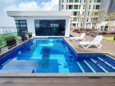 Serviced Residence For Auction at D'Summit Residence