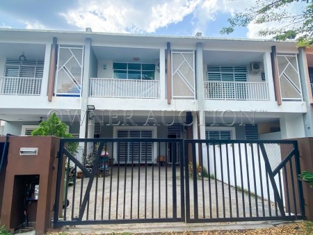 Terrace House for Auction