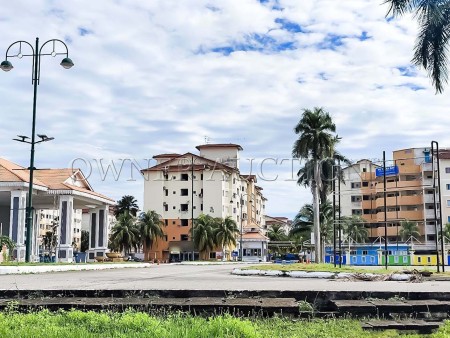 Apartment for Auction