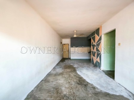 Apartment For Auction at Putra Permai Type A