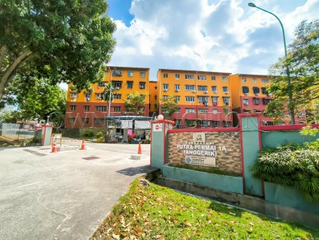 Apartment for Auction