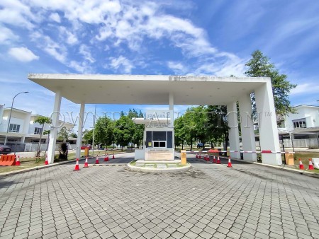 Terrace House For Auction at Suriaman