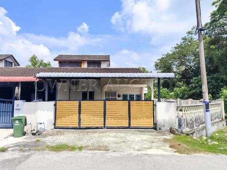 Terrace House For Auction at Taman Badri Shah
