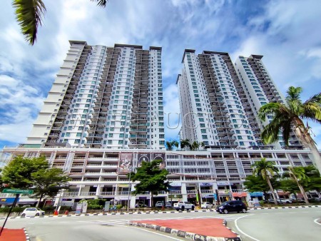 Condo For Auction at Elit Heights
