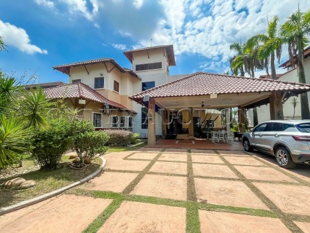 Bungalow House For Auction at Section 13