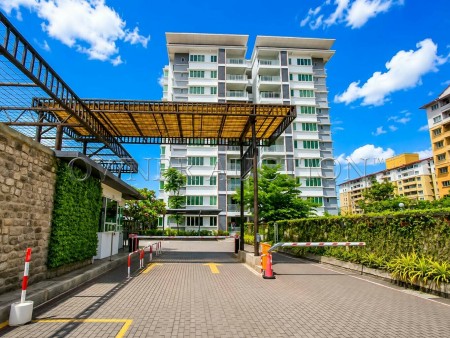 Condo for Auction