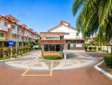 Terrace House For Auction at Villa Mas 1