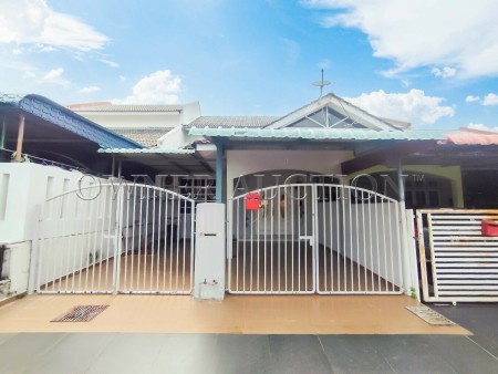 Terrace House for Auction