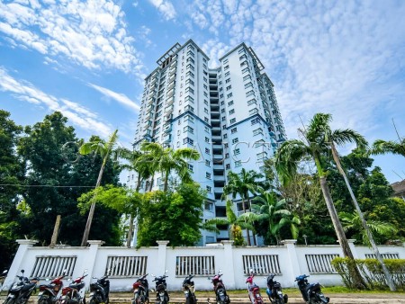 Condo for Auction