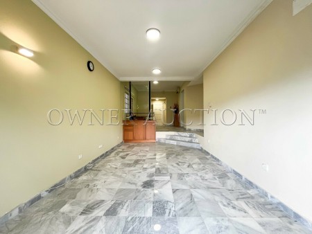 Condo For Auction at Casa Mila Victoria