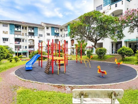 Apartment for Auction