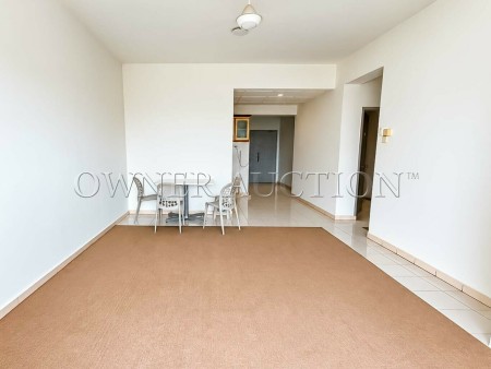 Apartment For Auction at Larkin Utama