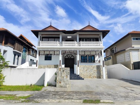 Bungalow House For Auction at Bukit Jelutong