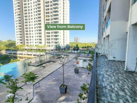 Condo For Auction at Paragon 3