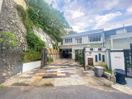 Terrace House For Auction at Taman Zooview