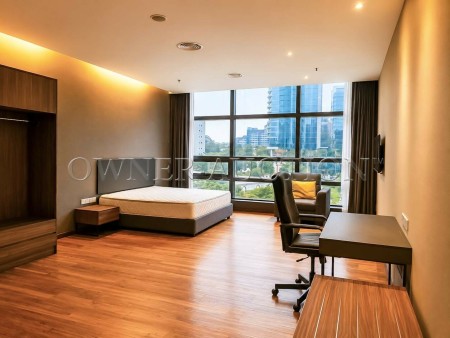 Shop For Auction at Bangsar Trade Centre