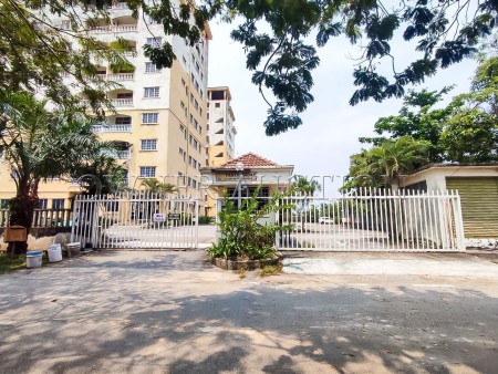 Apartment for Auction