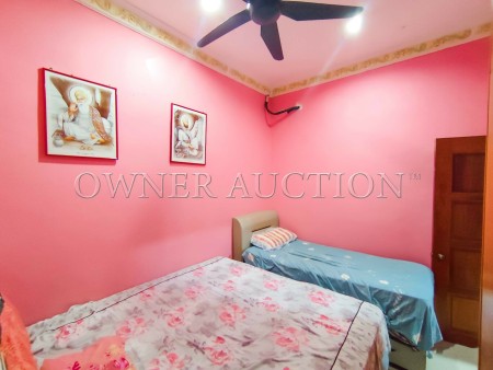 Terrace House for Auction