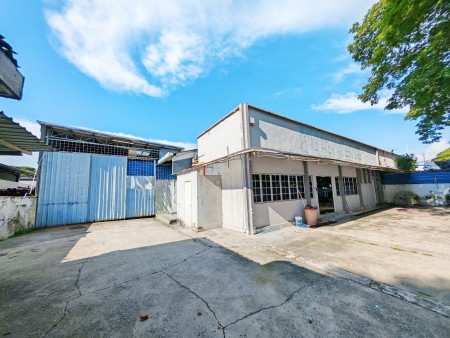 Detached Warehouse For Rent at Section 16