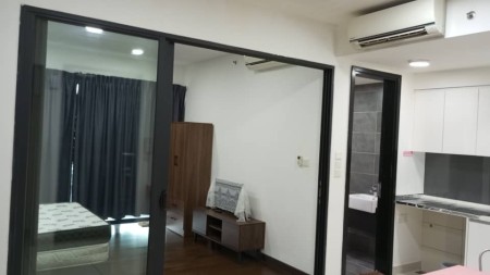 Condo For Rent at Almas