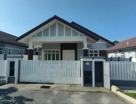 Bungalow House For Sale at Taman Bukit Senawang Perdana