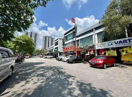 Shop For Rent at Ken Rimba