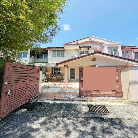 Terrace House For Sale at Section 6