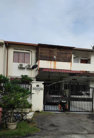 Terrace House For Sale at SS2