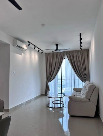 Condo Room for Rent at The Forum