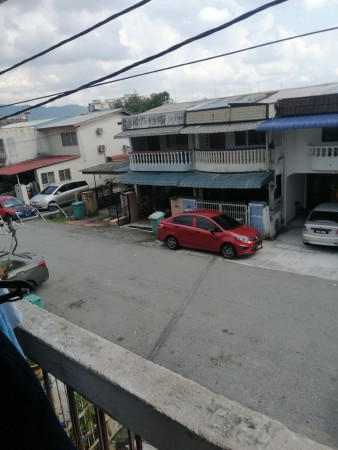 Terrace House For Sale at Kampung Melayu Ampang