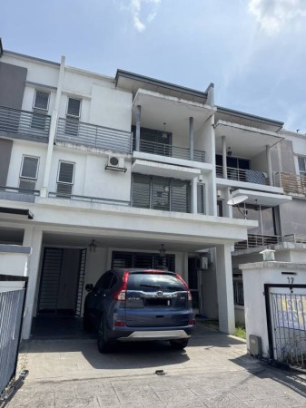 Terrace House For Sale at Sunway Alam Suria