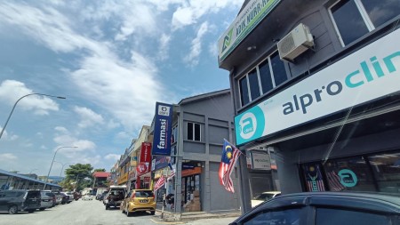 Shop For Sale at Taman Ampangan