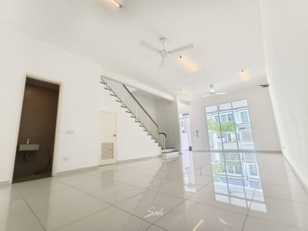 Terrace House For Sale at Mellowood @ Eco Majestic