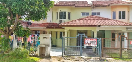 Terrace House For Sale at Section 5