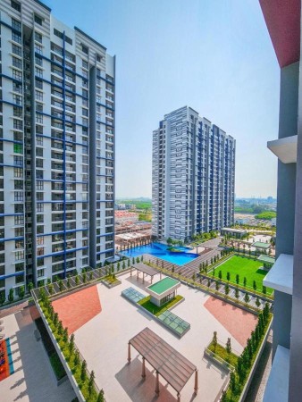 Condo For Rent at Admiral Residences
