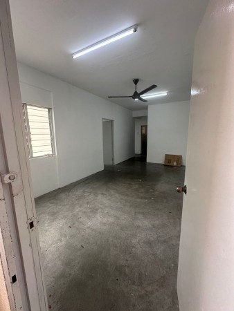 Apartment For Rent at Puchong Utama Court 2