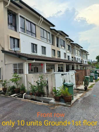 Townhouse For Sale at SL7