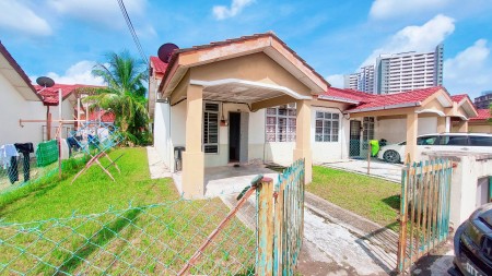 Terrace House For Rent at Taman Pinggiran Cyber