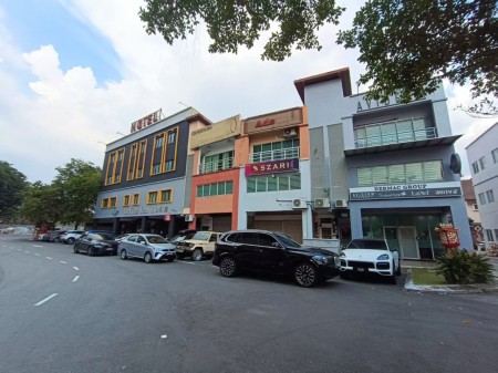 Shop For Sale at OUG Square