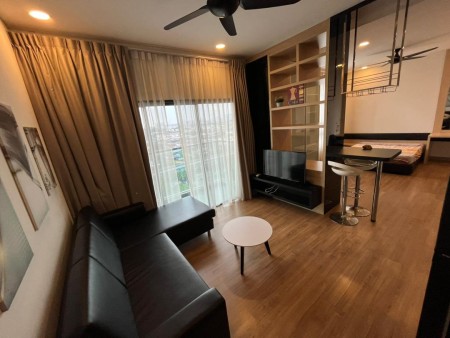 Condo For Sale at Landmark Residence 1
