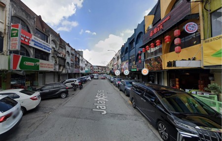 Shop For Rent at SS15