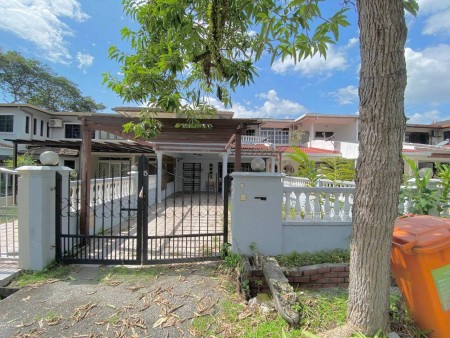 Bungalow House For Sale at Section 11