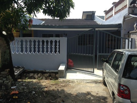 Terrace House For Rent at Taman Desa Jaya