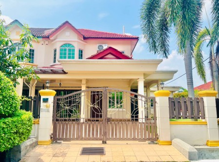 Terrace House For Sale at Section 9