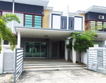 Terrace House For Rent at Cahaya SPK