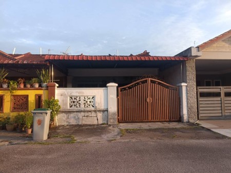 Terrace House For Rent at Kota Masai