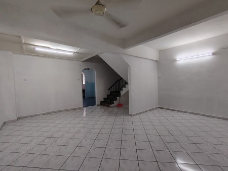 Terrace House For Rent at Taman Ehsan